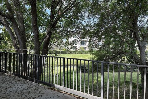 Touwnhouse à louer à Coral Springs, Floride: 2 chambres, 162.86 m2 № 1715209 - photo 6