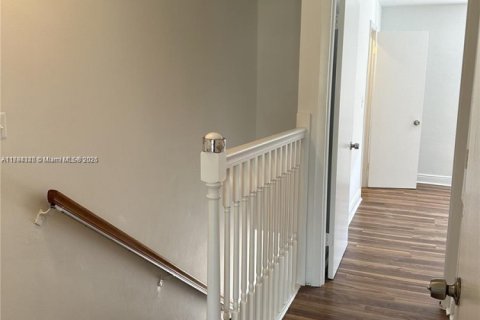 Touwnhouse à louer à Coral Springs, Floride: 2 chambres, 162.86 m2 № 1715209 - photo 9