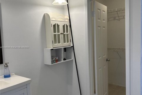 Touwnhouse à louer à Coral Springs, Floride: 2 chambres, 162.86 m2 № 1715209 - photo 5