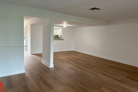 Touwnhouse à louer à Coral Springs, Floride: 2 chambres, 162.86 m2 № 1715209 - photo 15