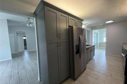 House in Ocala, Florida 3 bedrooms, 163.14 sq.m. № 2381103 - photo 8