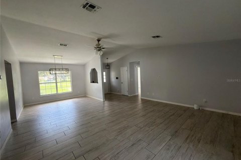 House in Ocala, Florida 3 bedrooms, 163.14 sq.m. № 2381103 - photo 6