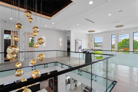 Купить виллу или дом в Тампа, Флорида 9 комнат, 520.25м2, № 2097260 - фото 7