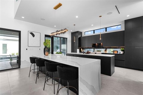 Купить виллу или дом в Тампа, Флорида 9 комнат, 520.25м2, № 2097260 - фото 16