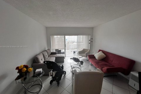 Купить кондоминиум в Санни-Айлс-Бич, Флорида 1 спальня, 70.79м2, № 1935911 - фото 21