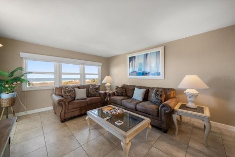 Condo in Clearwater, Florida, 2 bedrooms  № 1557227 - photo 10