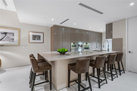 Copropriété à louer à Surfside, Floride: 4 chambres, 310.01 m2 № 1847666 - photo 11