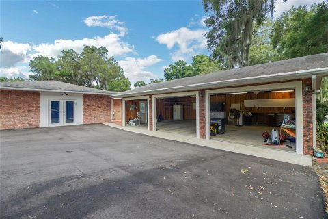 Casa en venta en Lady Lake, Florida, 3 dormitorios, 242.29 m2 № 1815366 - foto 19