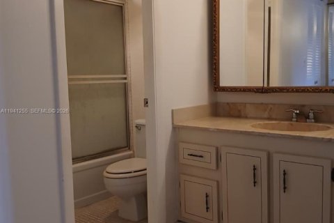 Снять в аренду кондоминиум в Пемброк-Пайнс, Флорида 2 спальни, 102.19м2, № 1998377 - фото 15