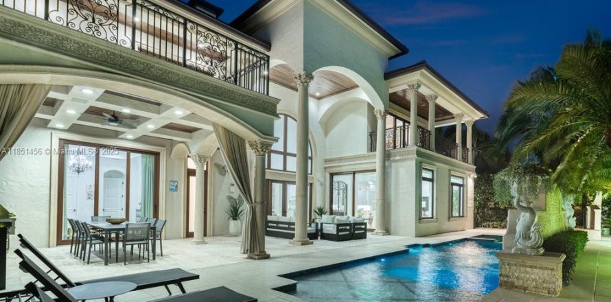 Villa ou maison à Boca Raton, Floride 5 chambres, 633.31 m2 № 1857553