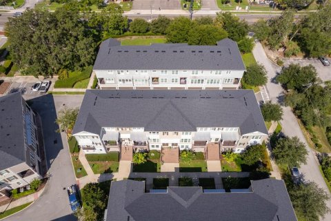 Townhouse in Oviedo, Florida 3 bedrooms, 176.61 sq.m. № 1915061 - photo 25