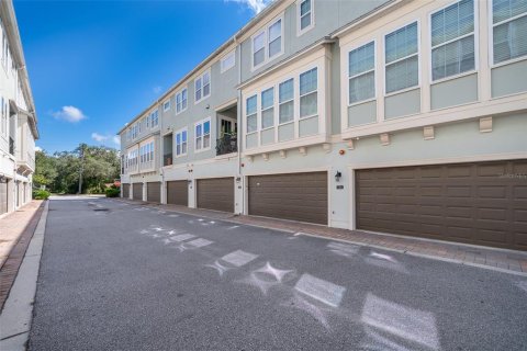 Townhouse in Oviedo, Florida 3 bedrooms, 176.61 sq.m. № 1915061 - photo 24