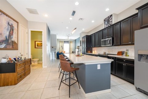 Townhouse in Oviedo, Florida 3 bedrooms, 176.61 sq.m. № 1915061 - photo 6