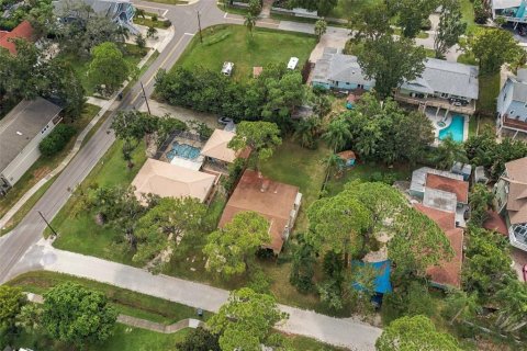 House in Palm Harbor, Florida 3 bedrooms, 126.53 sq.m. № 2413745 - photo 12