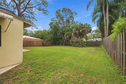 House in Palm Harbor, Florida 3 bedrooms, 126.53 sq.m. № 2413745 - photo 4