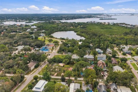 House in Palm Harbor, Florida 3 bedrooms, 126.53 sq.m. № 2413745 - photo 13