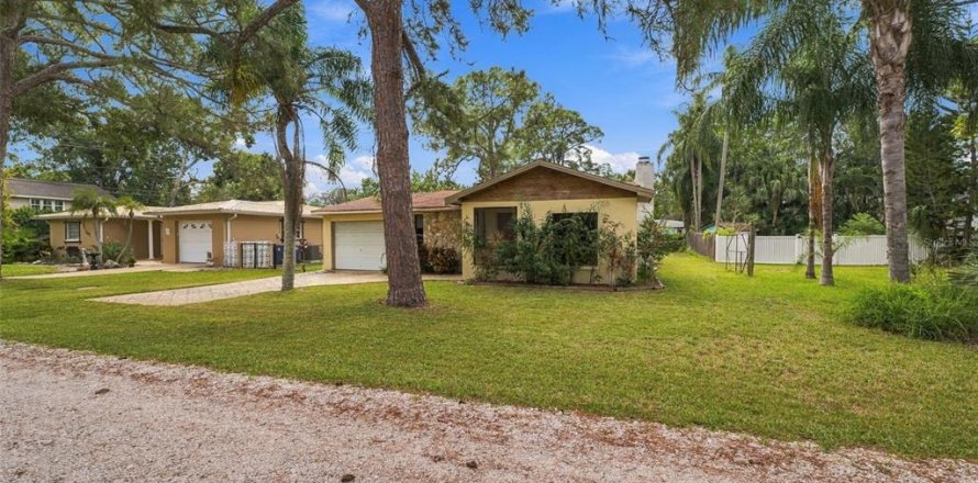 House in Palm Harbor, Florida 3 bedrooms, 126.53 sq.m. № 2413745
