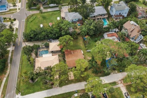 House in Palm Harbor, Florida 3 bedrooms, 126.53 sq.m. № 2413745 - photo 11