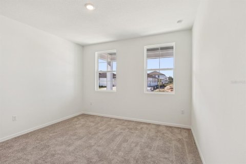 House in Winter Garden, Florida 5 bedrooms, 347.08 sq.m. № 2429046 - photo 15
