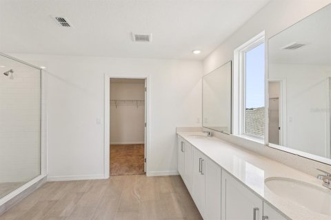 House in Winter Garden, Florida 5 bedrooms, 347.08 sq.m. № 2429046 - photo 28
