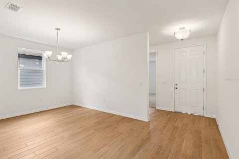 House in Winter Garden, Florida 5 bedrooms, 347.08 sq.m. № 2429046 - photo 3