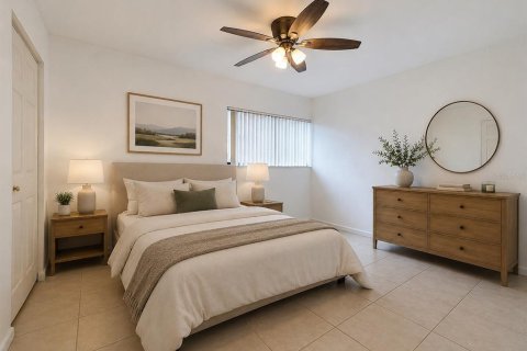 Condo in Gainesville, Florida, 2 bedrooms № 2208917 - photo 10