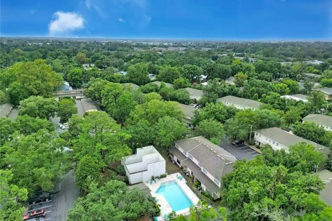Condo in Gainesville, Florida, 2 bedrooms № 2208917 - photo 16