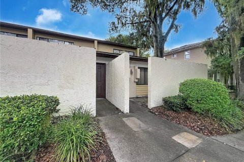 Condo in Gainesville, Florida, 2 bedrooms № 2208917 - photo 2