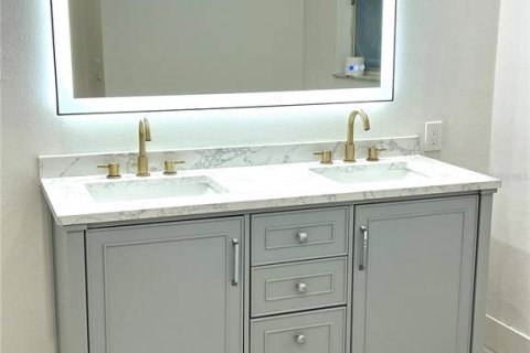 Casa en venta en Sarasota, Florida, 3 dormitorios, 206.15 m2 № 1734256 - foto 6