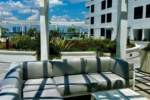 Condominio en alquiler en Miami Beach, Florida, 2 dormitorios, 117.24 m2 № 1973300 - foto 11