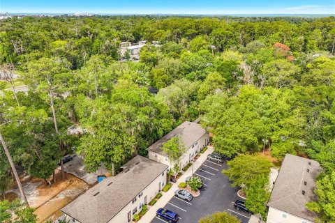 Condo in Gainesville, Florida, 2 bedrooms № 2210345 - photo 2