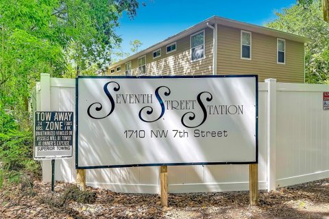 Condo in Gainesville, Florida, 2 bedrooms № 2210345 - photo 7