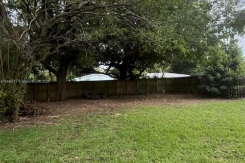 Propiedad comercial en venta en Fort Lauderdale, Florida № 1850863 - foto 3
