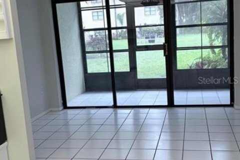 Appartement à louer à Bradenton, Floride: 2 chambres, 97.55 m2 № 2438040 - photo 6
