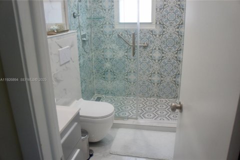 Casa en venta en Miami, Florida, 3 dormitorios, 180.04 m2 № 1985806 - foto 23