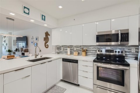 Condo à Hollywood, Floride, 2 chambres  № 2076154