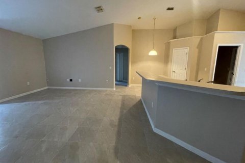 Villa ou maison à louer à Poinciana, Floride: 3 chambres, 176.89 m2 № 1572700 - photo 17