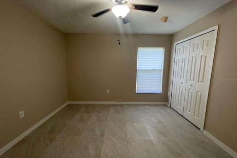 Villa ou maison à louer à Poinciana, Floride: 3 chambres, 176.89 m2 № 1572700 - photo 11