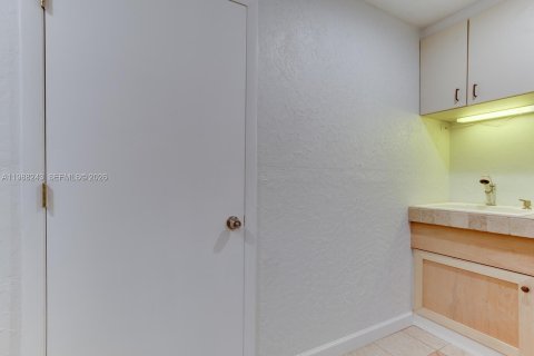 Casa en venta en Fort Myers, Florida, 3 dormitorios № 2057701 - foto 19