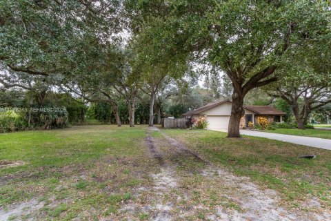 Casa en venta en Fort Myers, Florida, 3 dormitorios № 2057701 - foto 27