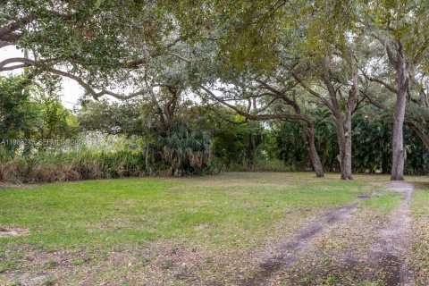 Casa en venta en Fort Myers, Florida, 3 dormitorios № 2057701 - foto 28