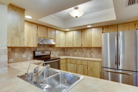 Casa en venta en Fort Myers, Florida, 3 dormitorios № 2057701 - foto 17