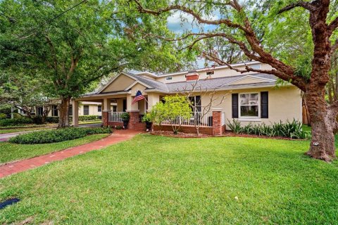 Villa ou maison à vendre à Tampa, Floride: 4 chambres, 312.15 m2 № 1630673 - photo 4