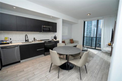 Condo in Miami, Florida, 3 bedrooms  № 2152845 - photo 22