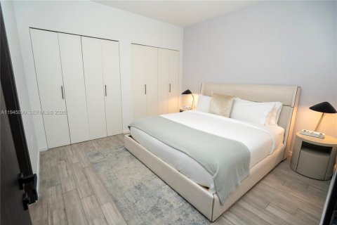 Condo in Miami, Florida, 3 bedrooms  № 2152845 - photo 27