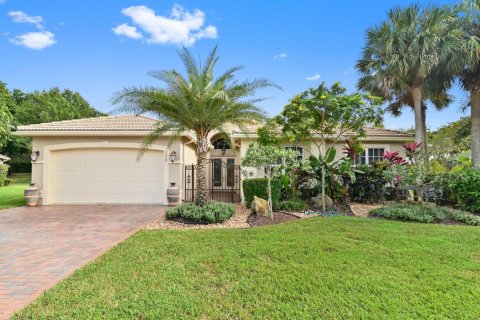 House in Lake Worth, Florida 4 bedrooms, 247.86 sq.m. № 1163034 - photo 1