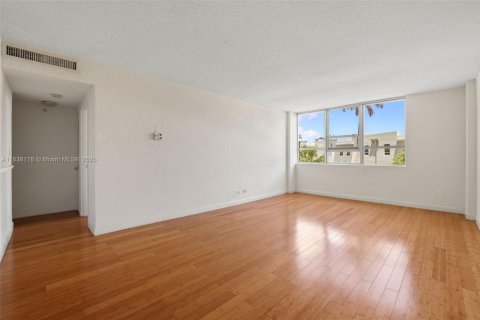 Copropriété à louer à Miami Beach, Floride: 1 chambre, 91.04 m2 № 1823657 - photo 6