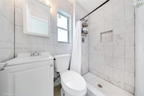 Apartment in Miami, Florida 1 bedroom, 295.89 sq.m. № 2002792 - photo 8