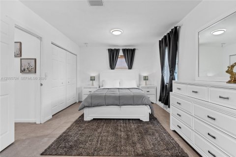 House in Homestead, Florida 4 bedrooms, 199.74 sq.m. № 2069665 - photo 28