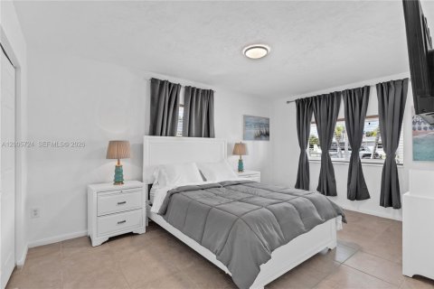 House in Homestead, Florida 4 bedrooms, 199.74 sq.m. № 2069665 - photo 23